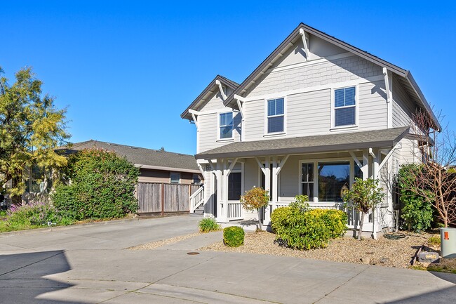 Photo - 2023 Northfield Dr