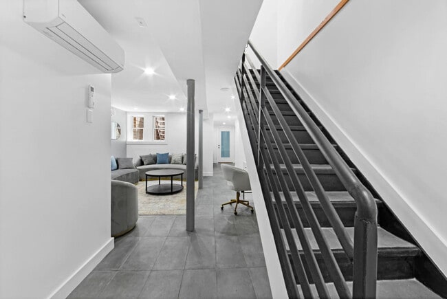 Photo - 564 W 182nd St Unit ID1316449P