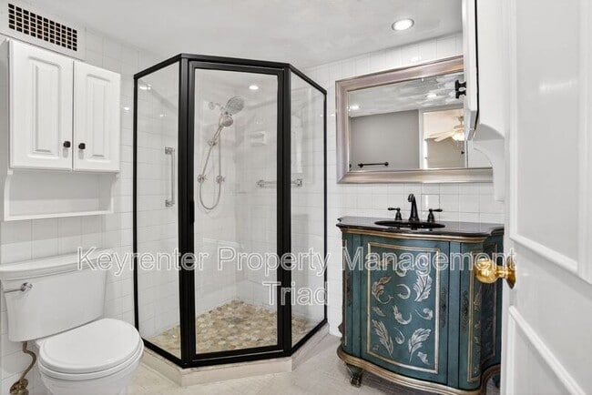 Photo - 1101 N Elm St