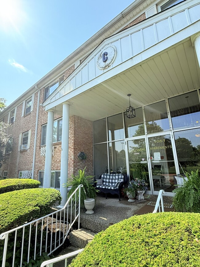 Photo - Colonial Grandview