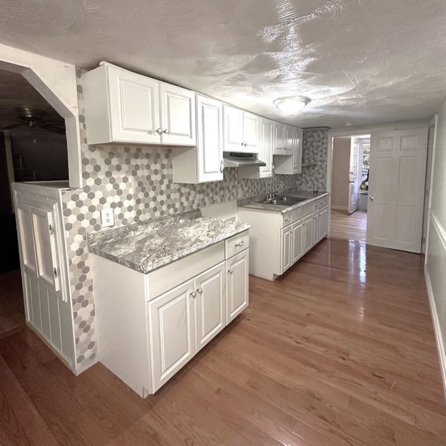 Photo - 1-7 Old Mendon Street Unidad 7C