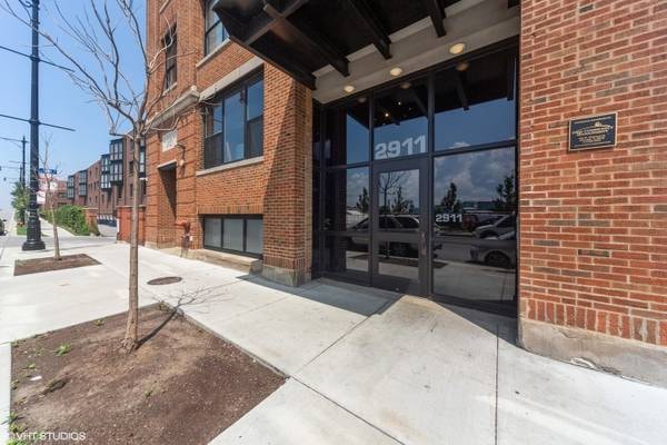 Photo - 2911 N Western Ave Unit Apt 301