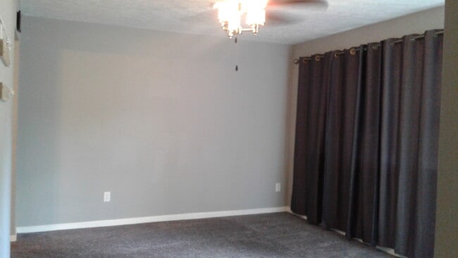 Photo - 302 W Tecumseh Dr