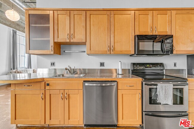 Photo - 312 W 5th St Unit 218