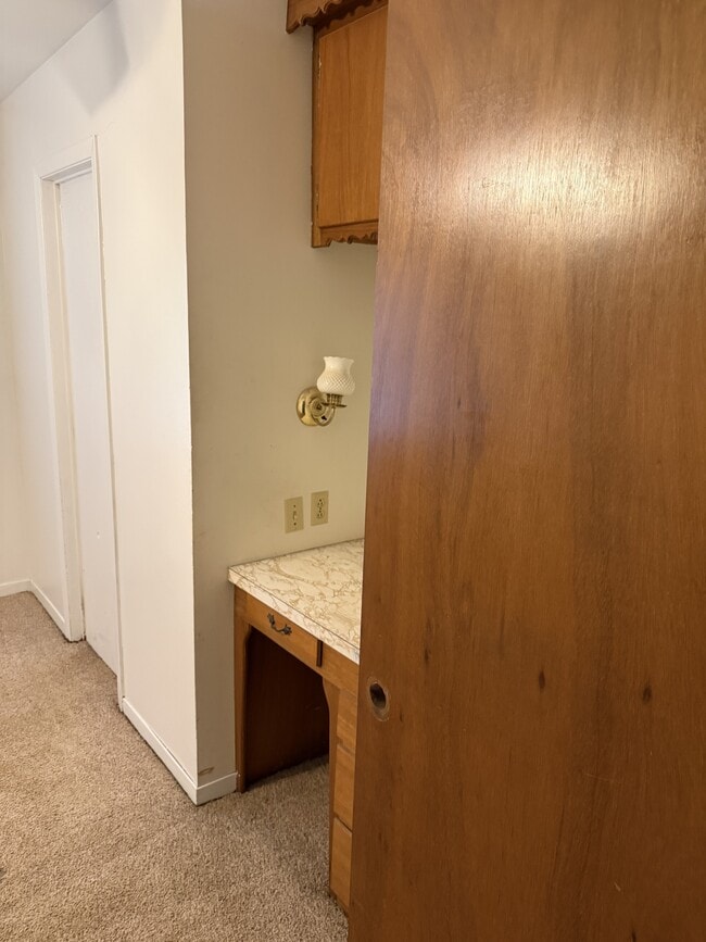 Photo - 915 N Spring St