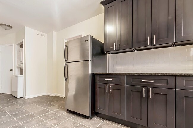 17 Pierce Ave Unit 2