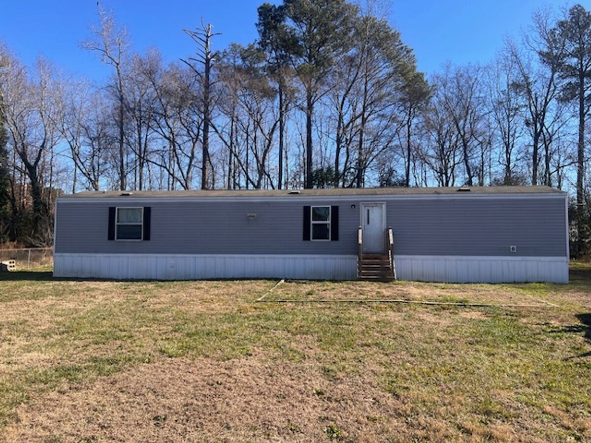 2 Bedroom, 2 bath Mobile Home - 2 Bedroom, 2 bath Mobile Home