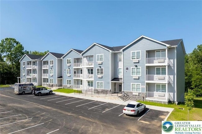 Photo - 948 N Front St