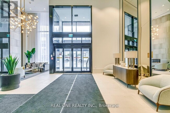 Photo - 2020 Bathurst St Unit 1520