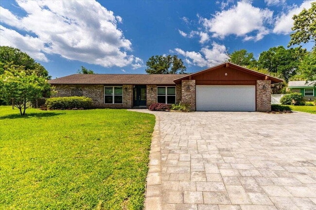 Building Photo - "Charming 3-Bed Oasis with Private Pool in Fort Walton Beach!"