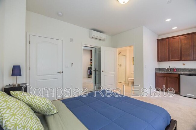 Photo - 2730 Viterbo Ct Unit 1B