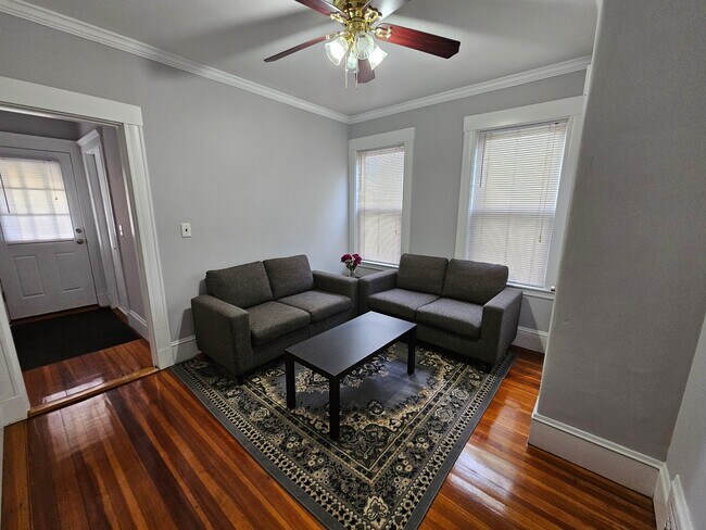 Photo - 15 New Hampshire Ave Unidad #2