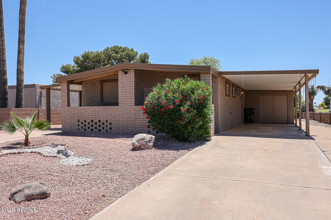 9107 E Fairway Blvd