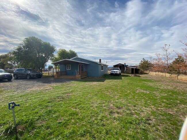 Building Photo - Nice home for rent in Metolius!