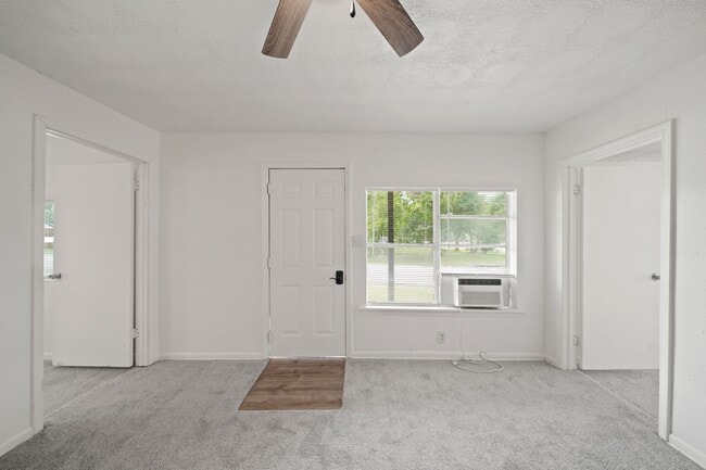 Photo - 602 S 3rd St