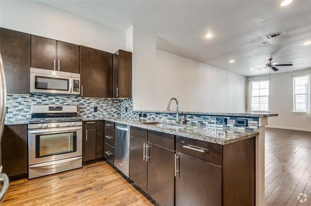 Building Photo - 3200 Ross Ave Unit 27 Rental