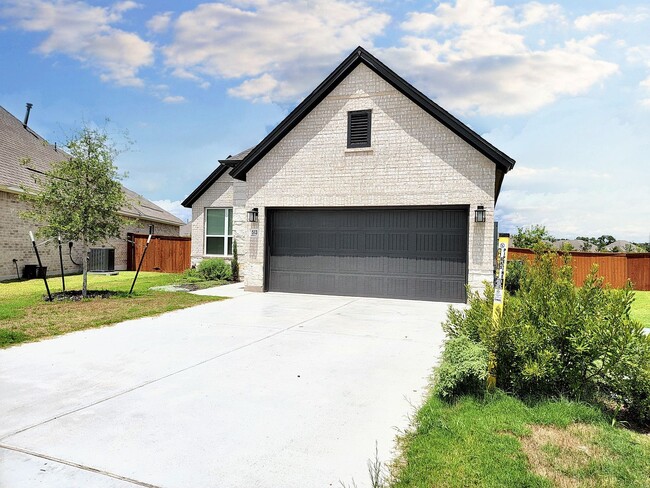 Photo - 513 Three Feathers Ct