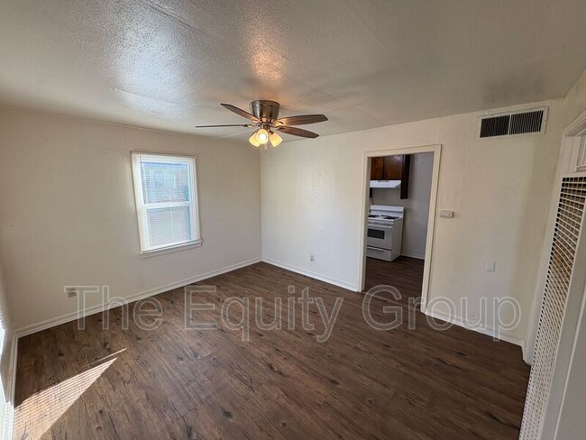 Photo - 719 S Church St