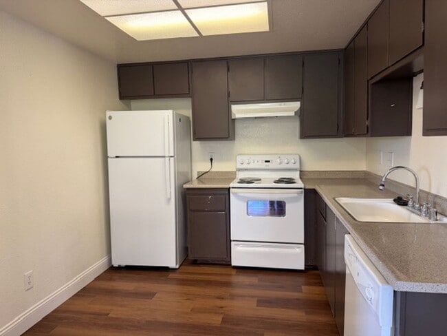 Photo - 77-79 West Clover St Unidad 79 W Clover St