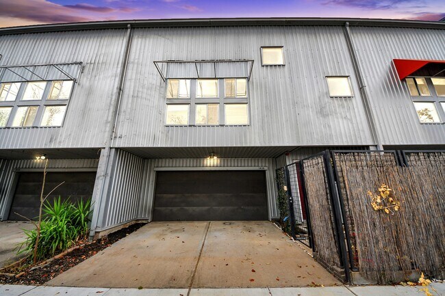 Photo - 1428 Bailey St