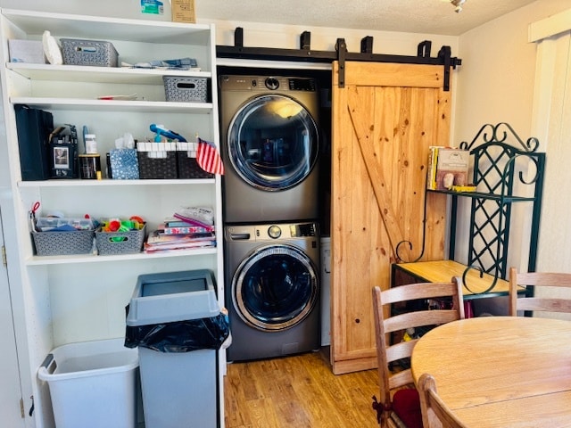 Lavadora y secadora, almacenamiento - 330 W 4th St