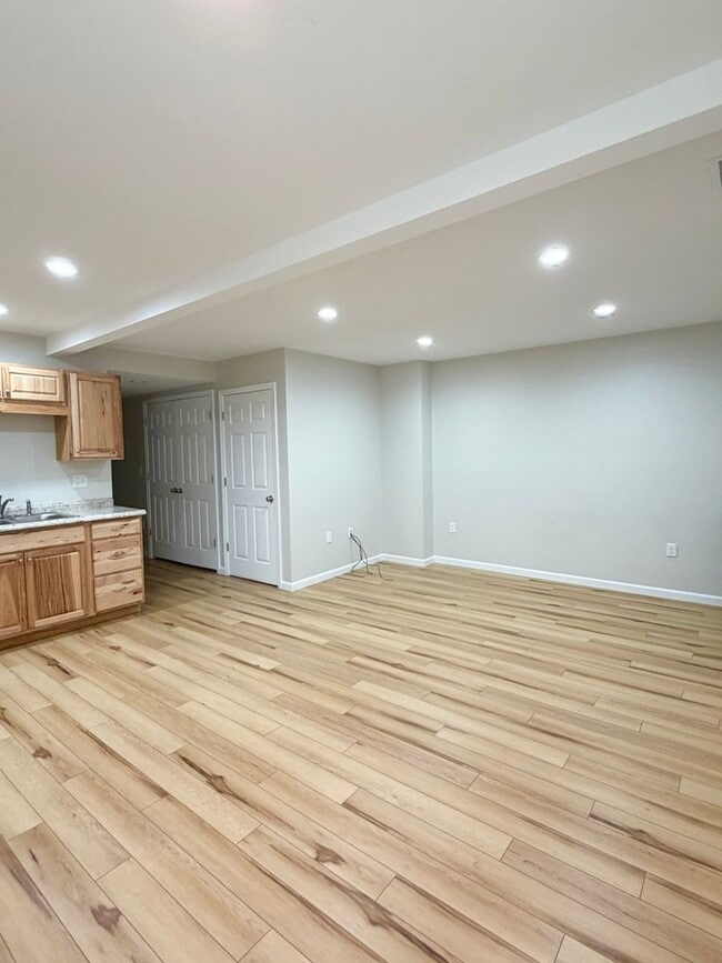 Photo - Rhodes Unit #2