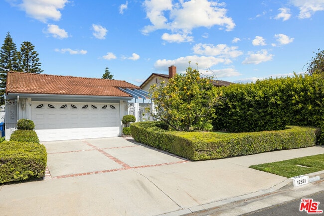 Photo - 12581 Sanford St