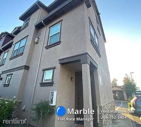 Photo - 3 br, 2.5 bath Townhome - 12400 Fair Oaks ...