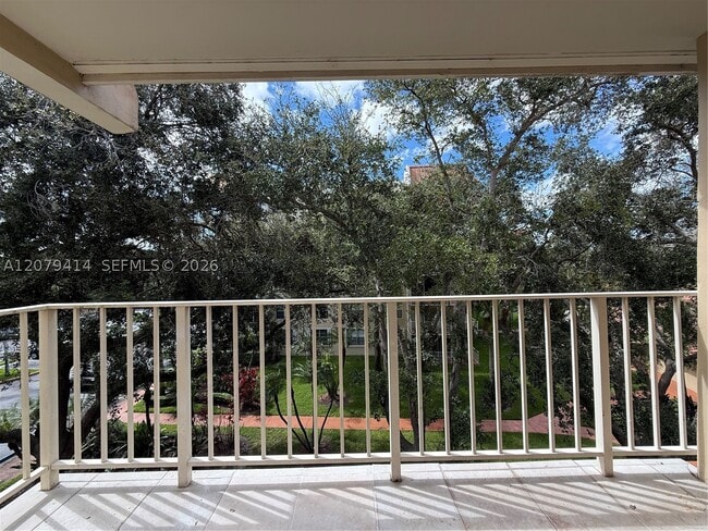 Building Photo - 13100 SW 92nd Ave Unit A-PH7