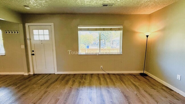 Photo - Beautifully Remodeled Home in Near Powell ...