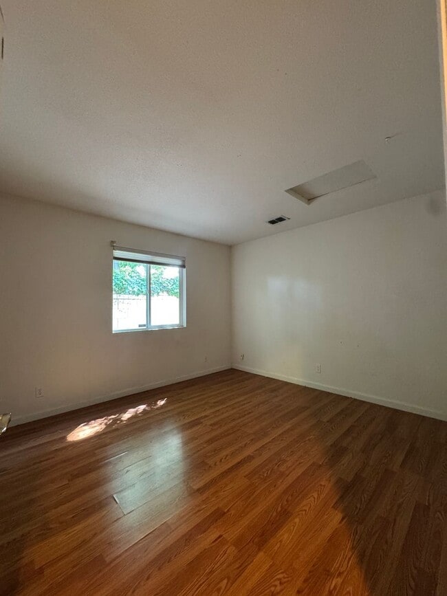Photo - Beautiful Laguna West Home in Elk Grove, 3 Bedrooms, 2 Bathrooms, Quiet Cul-de-Sac