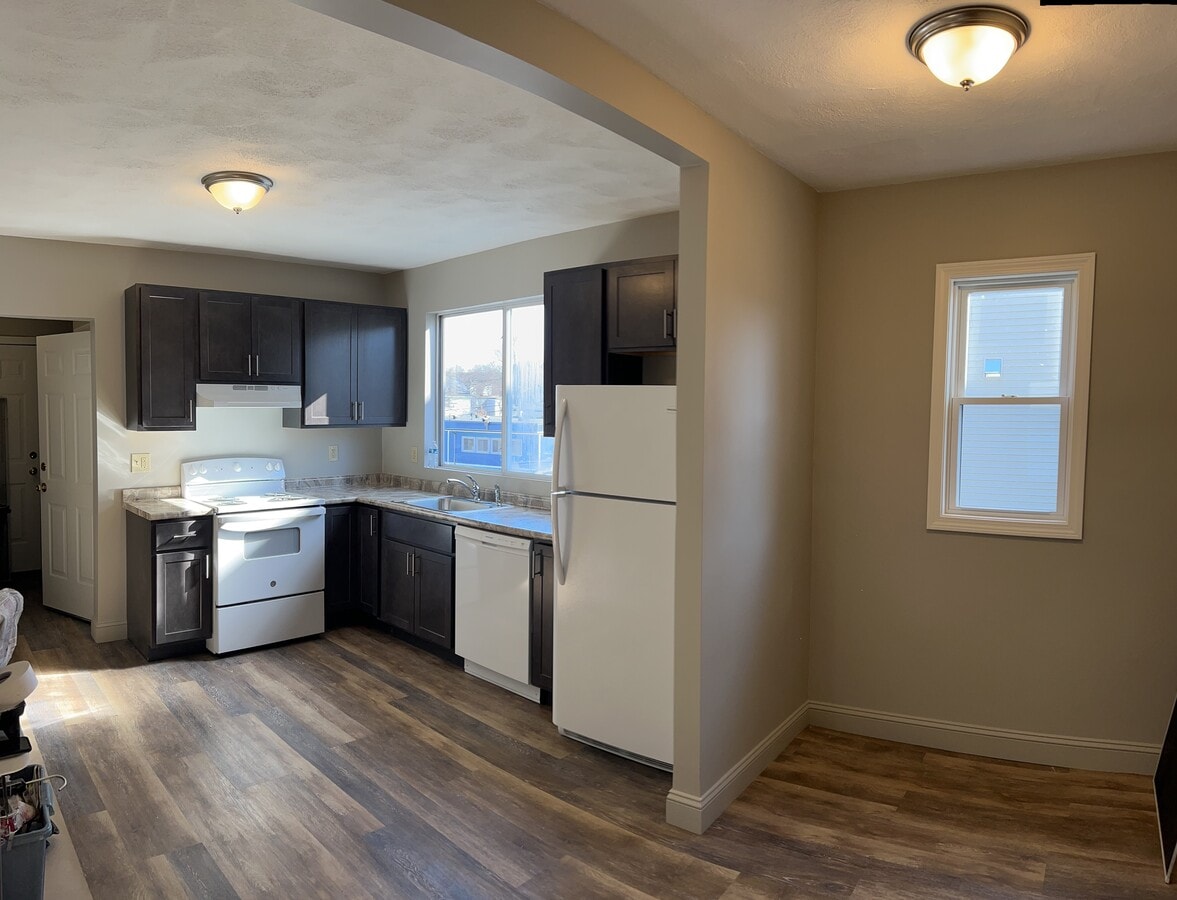 Photo - 138 Fayette St