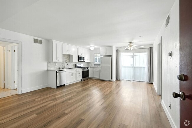 Building Photo - 18530 Hatteras St Unit 326 Rental
