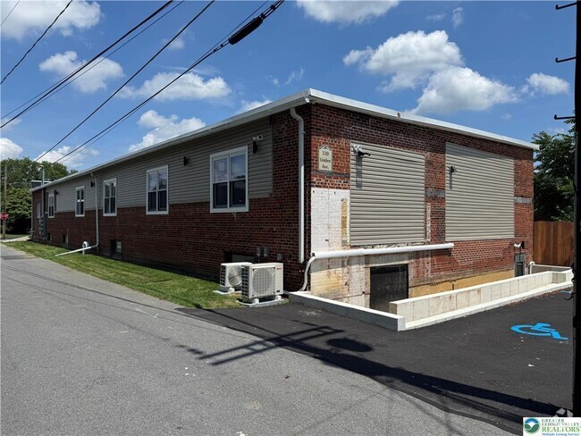 Building Photo - 330 Linden Ave Unit 5 Rental