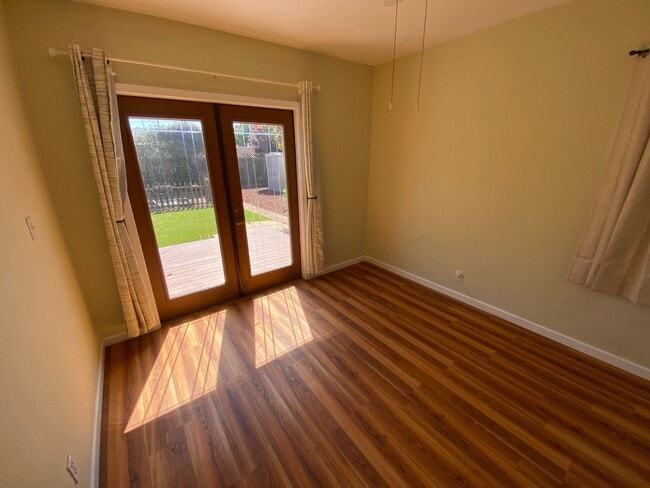 Photo - 214 S Bonita St