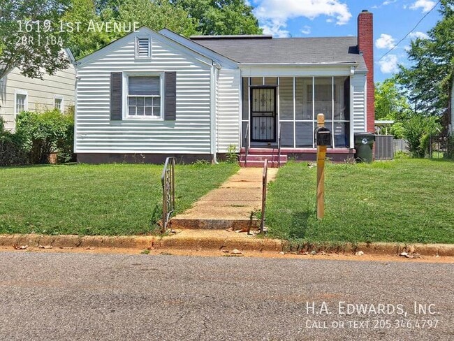 Building Photo - 1619 1st Ave