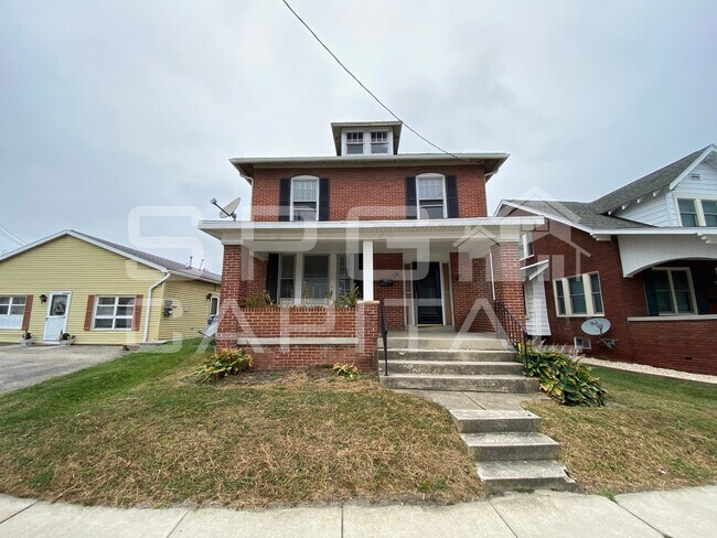 Photo - 616 York St House
