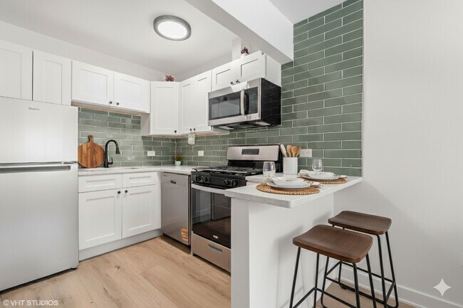 Photo - 15701 Lamon Ave Unit 05