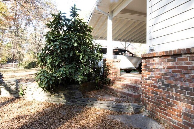 916 Jones Mill Rd