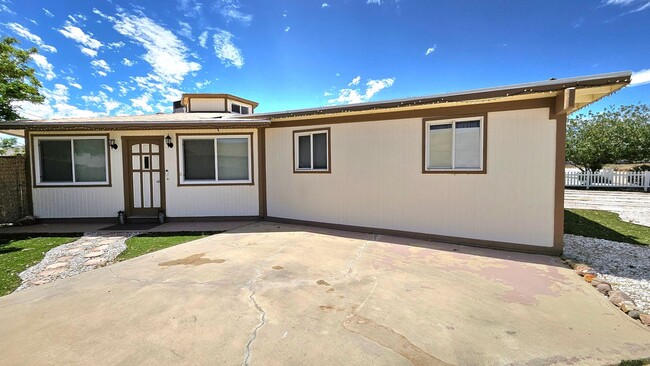 Building Photo - OLE9610 Unit A