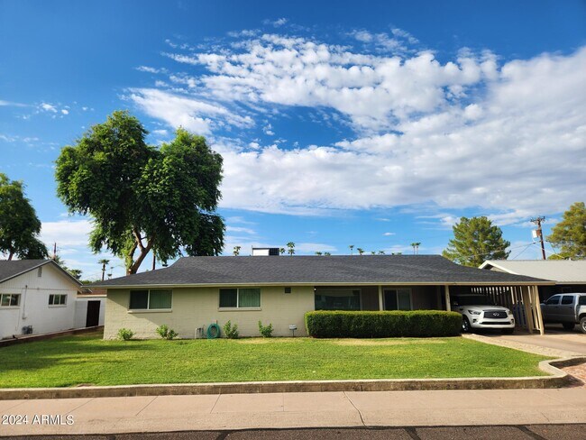 Photo - 3010 E Mitchell Dr