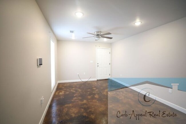 Photo - Beautiful 4 bed 2 bath home - HUD accepted!!