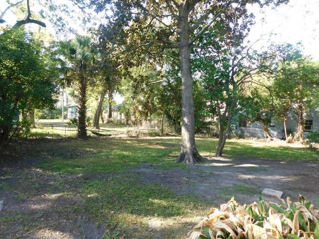 Photo - **ROOM** with SHARED KITCHEN and BATH in a newly remodeled House Unit 5