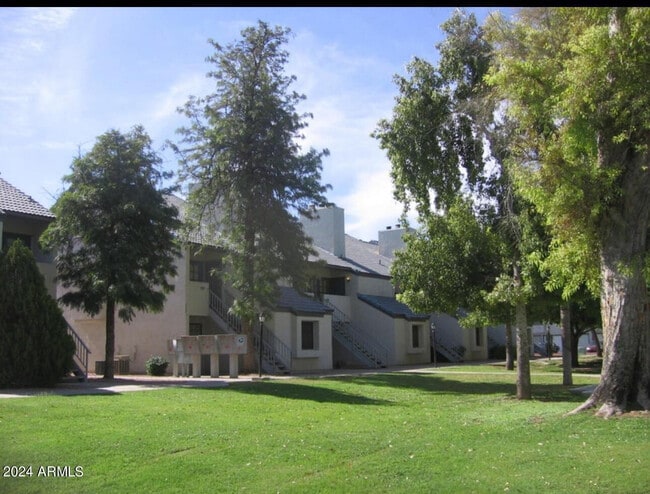Photo - 3716 E University Dr