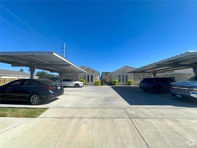 Building Photo - 5007 N Hiawatha Dr Unit 1 Rental