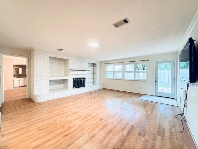 Photo - 16439 Hickory Knoll Dr