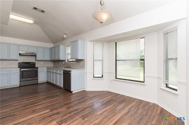 Photo - 214 Appaloosa Dr