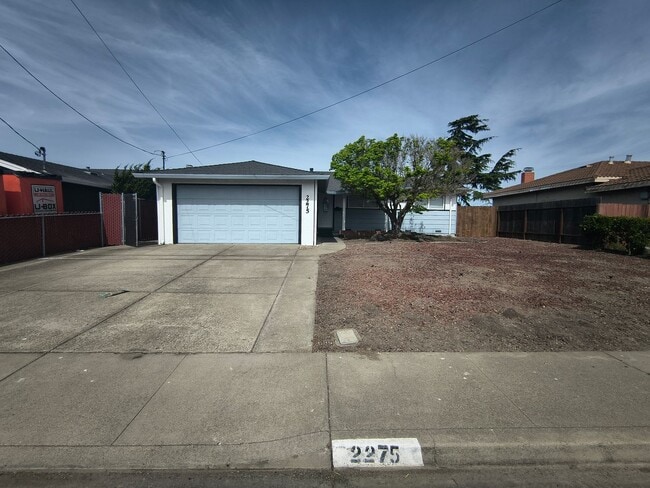 Photo - 3BED/2BATH Single Family Home Located in Desirable San Pablo, Ca. With Beautiful Ocean Front View!!