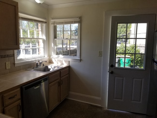 Kitchen - 2931 Westfield Rd