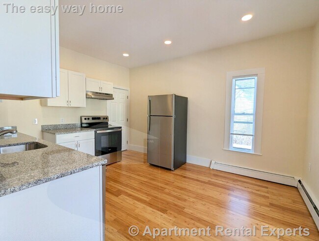 Photo - 19 Cameron Ave Unit #3